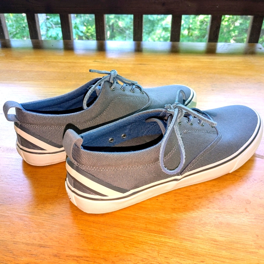 Men's Sperry Size 10.5 SeaCycled Striper II CVO Sneaker Shoe Nautical Slip Proof - Picture 9 of 12